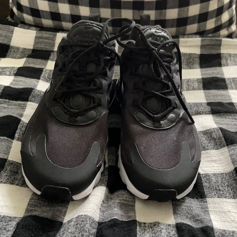 Nike Air Max 270 React